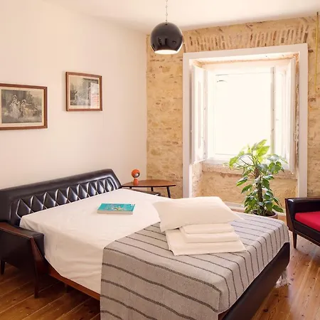 Calling & בית הארחה