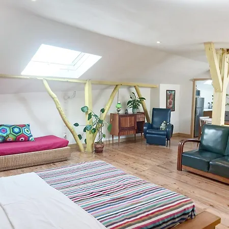 Calling & Penzion Lisboa